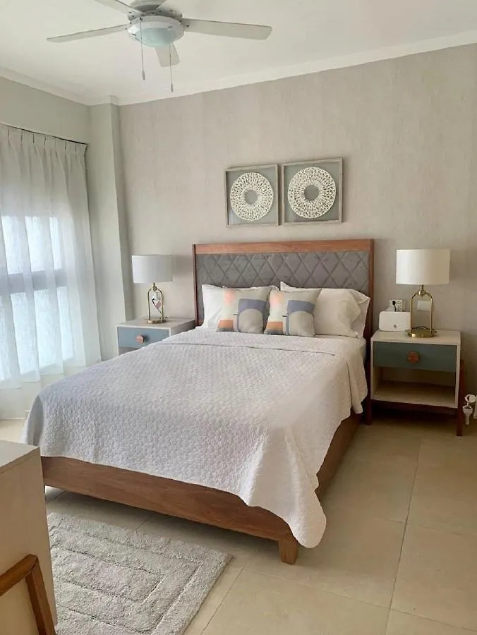 Bello Apartamento En Evaristo Morales, 1 Br 산토도밍고