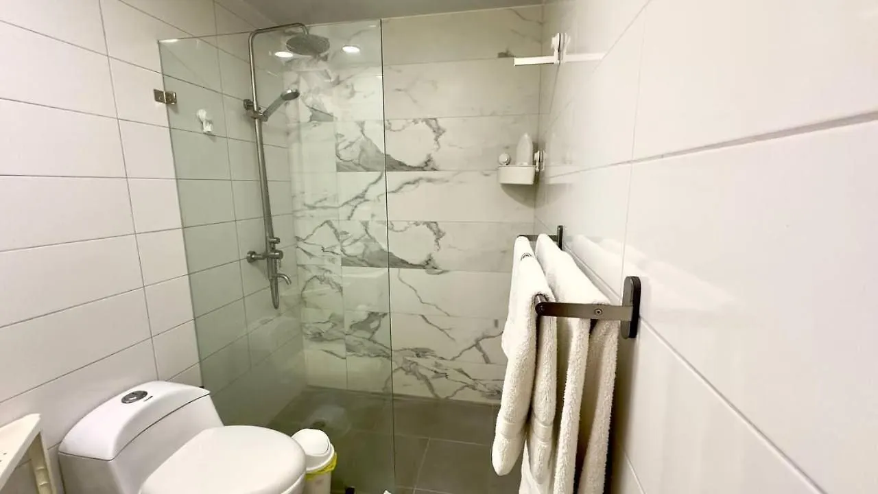 Bello Apartamento En Evaristo Morales, 1 Br 산토도밍고 도미니카 공화국